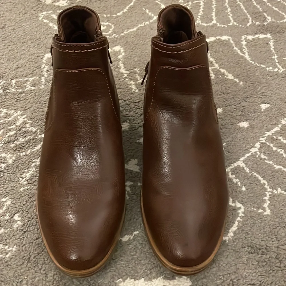 Baretraps Medley Brown comfy ankle booties - Picture 6 of 13